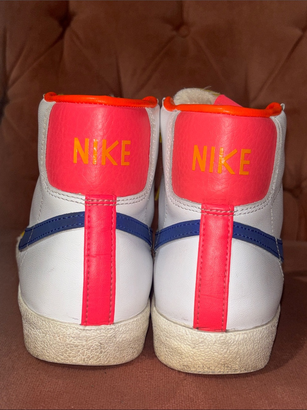 Nike Blazer mid ‘77 white chartreuse hyper pink high top sneakers neon accent 8 - Picture 5 of 15